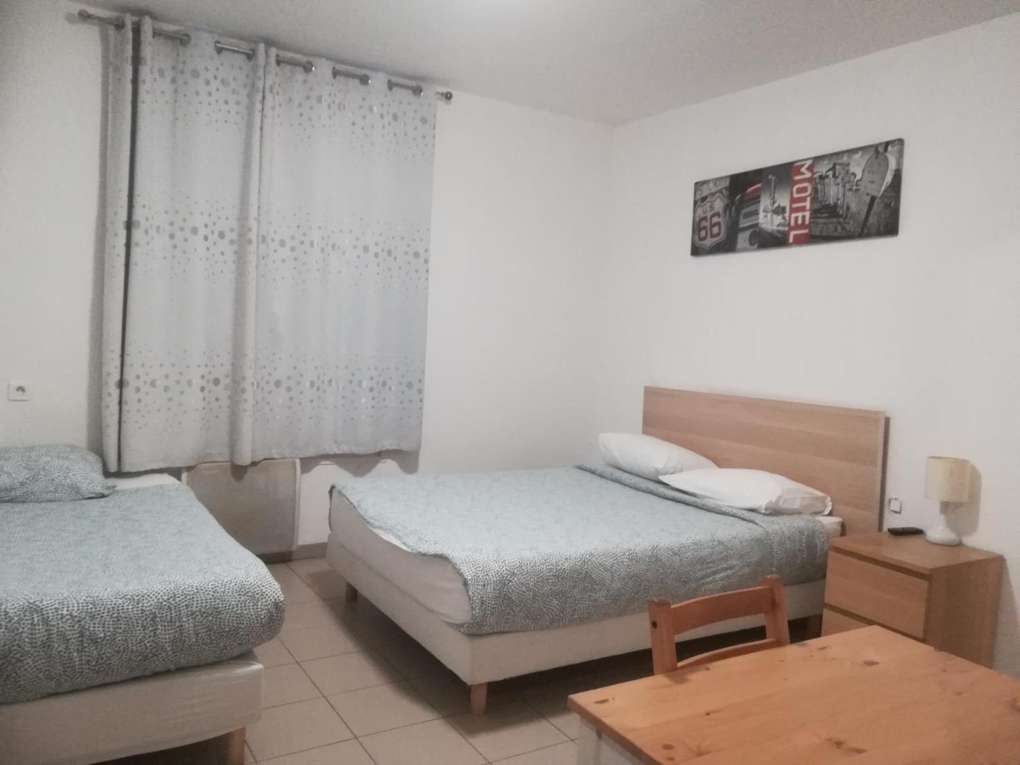 Hotel Vauban Livry-Gargan Esterno foto